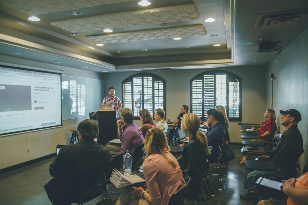 What Do You Learn in a Performance Marketing Course?